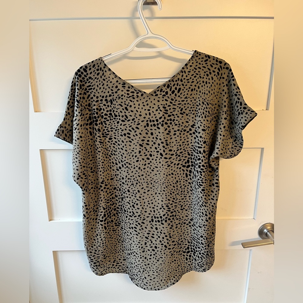 Women’s top - Picture 3 of 3